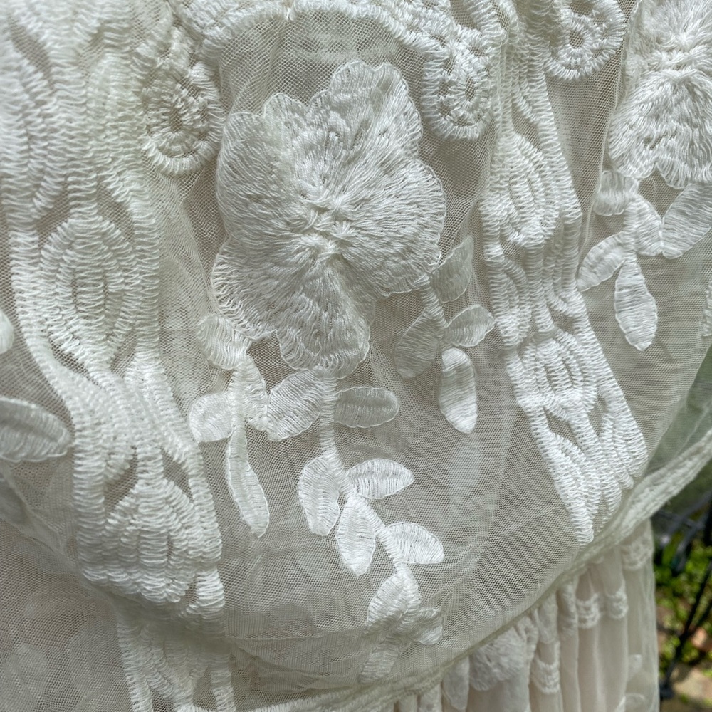 NEW Aakaa Maxi White Lace Dress Size S - Picture 7 of 8